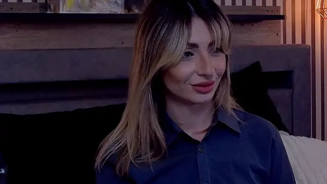 Snapshot of SofiaLace chatting on May 29, 5:16 am SofiaLace online show from May 29, 5:16 am