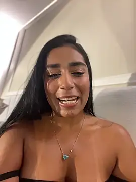 SaryJonex online show from April 29, 5:30 pm