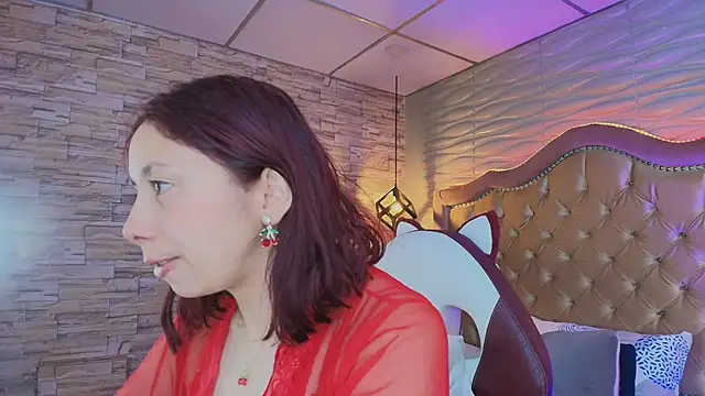 Snapshot of stephaniesun_ chatting on May 12, 12:57 pm stephaniesun online show from May 12, 12:57 pm