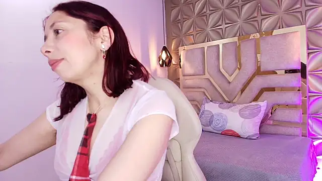 Snapshot of stephaniesun_ chatting on May 24, 12:21 pm stephaniesun online show from May 24, 12:21 pm