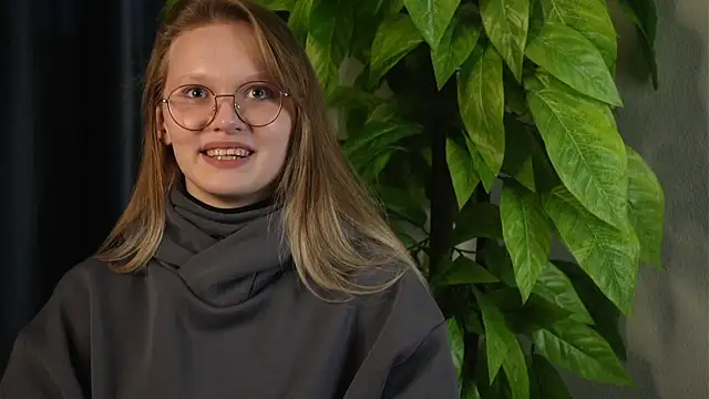 MarisaPuent online show from April 26, 5:32 pm