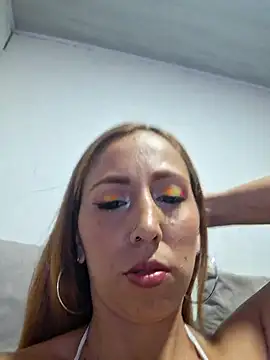 yapilove22 online show from June 28, 10:49 pm