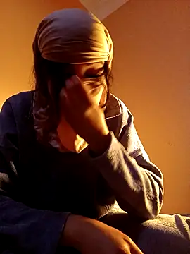 Snapshot of fatiflour99 chatting on April 28, 8:14 pm fatiflour99 online show from April 28, 8:14 pm