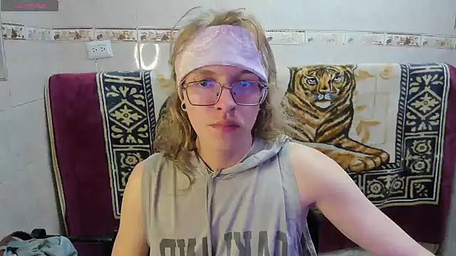 Jinnbooky online show from June 21, 5:54 am