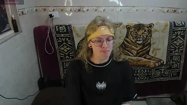Jinnbooky online show from July 28, 1:21 pm