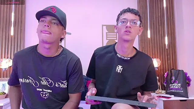 Dante-Axel online show from April 26, 12:25 pm