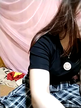 Snapshot of Squirt107 chatting on May 11, 9:37 am Squirt107 online show from May 11, 9:37 am