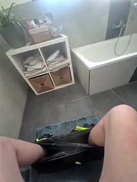 Krebs04 online show from April 25, 10:40 am