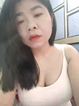 Snapshot of Ayti01 chatting on April 27, 4:10 am Ayti01 online show from April 27, 4:10 am