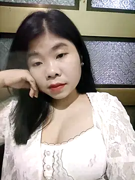 Snapshot of Ayti01 chatting on May 5, 5:37 am Ayti01 online show from May 5, 5:37 am