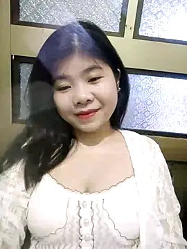 Snapshot of Ayti01 chatting on May 11, 5:35 am Ayti01 online show from May 11, 5:35 am