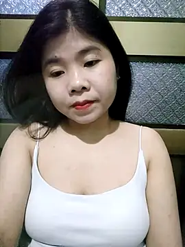 Snapshot of Ayti01 chatting on May 11, 2:45 pm Ayti01 online show from May 11, 2:45 pm