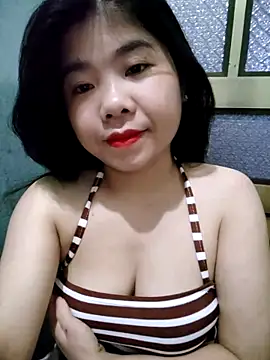 Snapshot of Ayti01 chatting on June 5, 4:52 am Ayti01 online show from June 5, 4:52 am