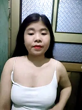 Snapshot of Ayti01 chatting on June 6, 3:17 pm Ayti01 online show from June 6, 3:17 pm