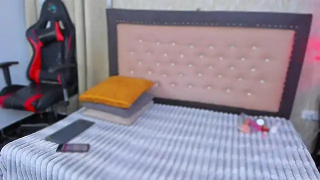 Zoedeleon online show from July 18, 11:58 am