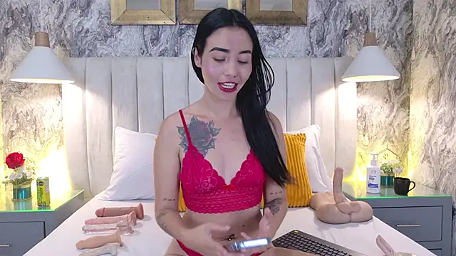 Sophie Vega online show from June 10, 3:29 am