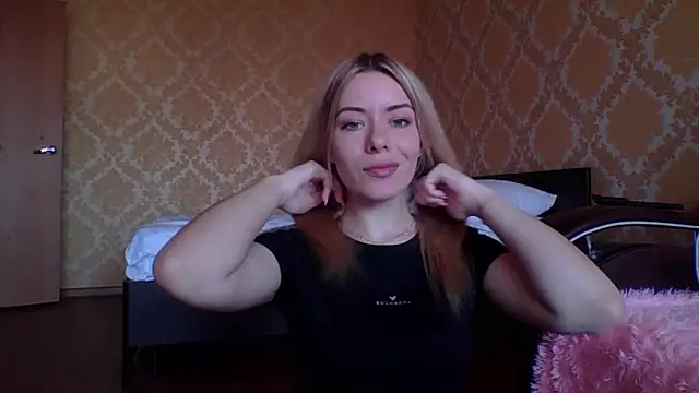 Softy Aura  online show from May 11, 7:14 am