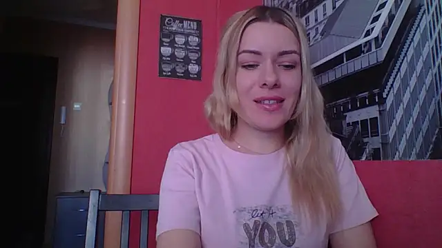 Softy Aura  online show from May 29, 1:09 pm