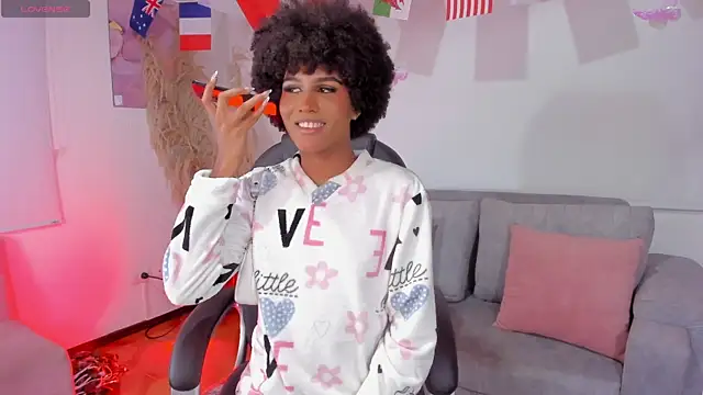 NaomiSaenz  online show from July 16, 3:34 am