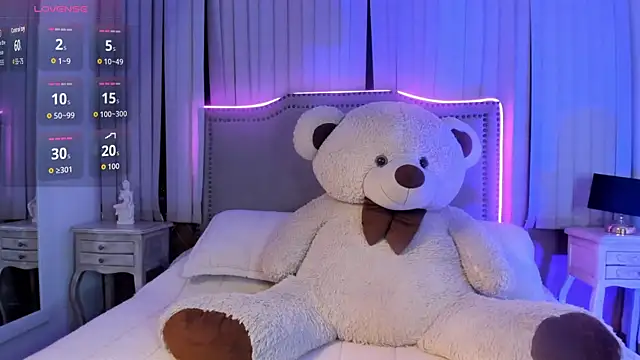 mariana  thompson online show from July 1, 2:57 am
