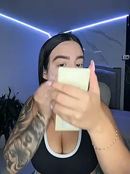 Lisa brown01 online show from April 25, 11:13 pm