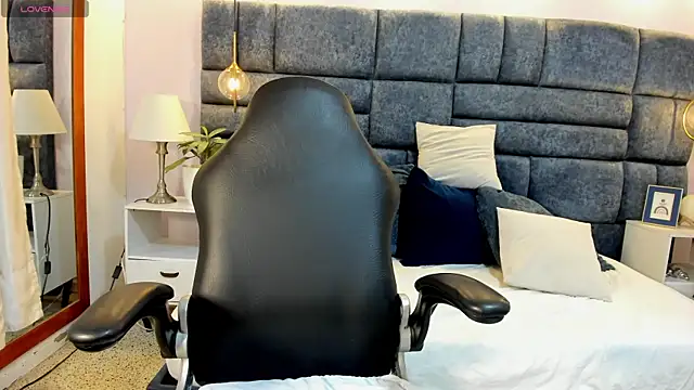 chloe rhoades online show from July 9, 9:52 pm