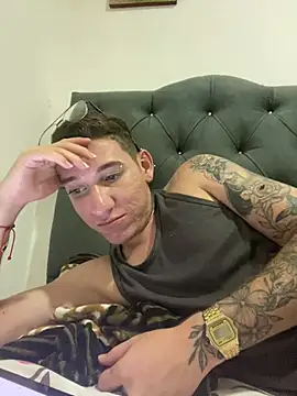 gonzalez 2001 online show from April 28, 11:32 pm