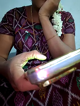 Tamil Hot HoneyBee online show from July 7, 4:33 pm