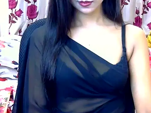 Alina Nur online show from June 20, 7:49 pm
