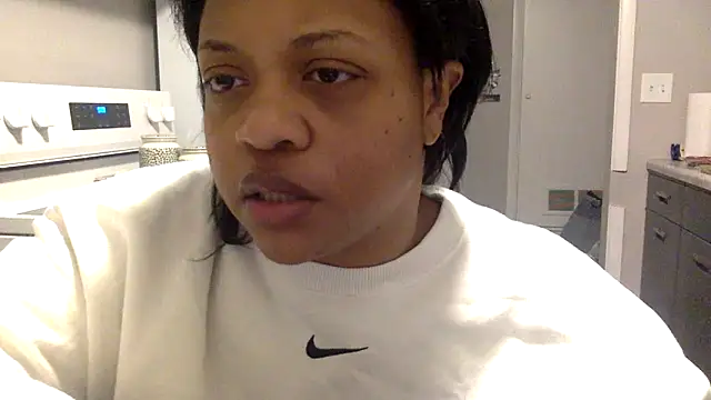 richierichelle online show from May 16, 2:41 am