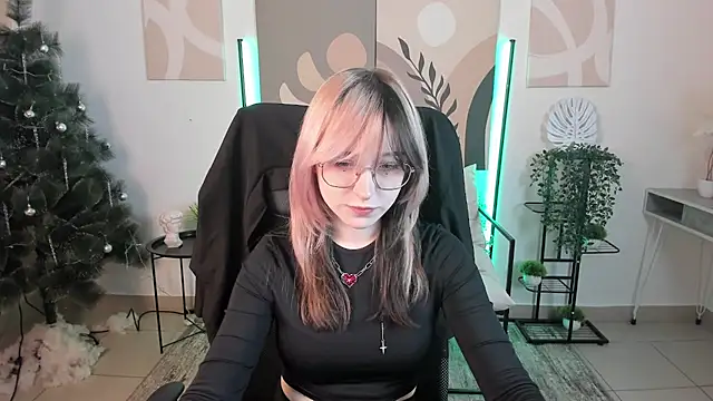 NyxCalderra online show from May 3, 7:47 am