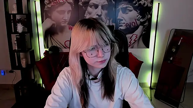 NyxCalderra online show from May 26, 4:19 am