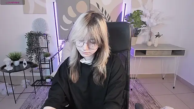 NyxCalderra online show from May 30, 4:53 am