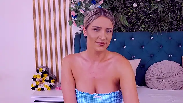 CherryMuse  online show from June 25, 4:34 am