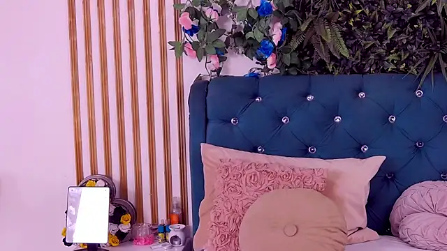 CherryMuse  online show from June 26, 4:28 am