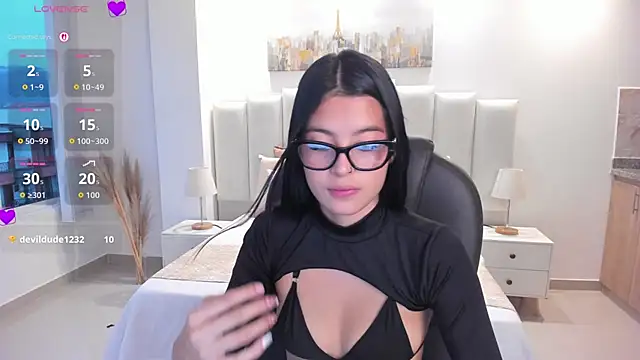 Snapshot of amber_willow chatting on July 19, 12:31 pm amber willow online show from July 19, 12:31 pm