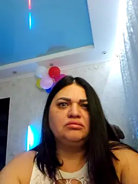 -CUTE-EVVIL- online show from April 25, 7:33 pm