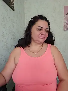 -CUTE-EVVIL- online show from June 21, 7:11 am