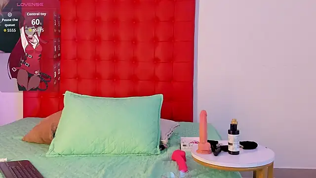 Snapshot of melody_clark_ chatting on May 28, 8:17 pm melody clark online show from May 28, 8:17 pm