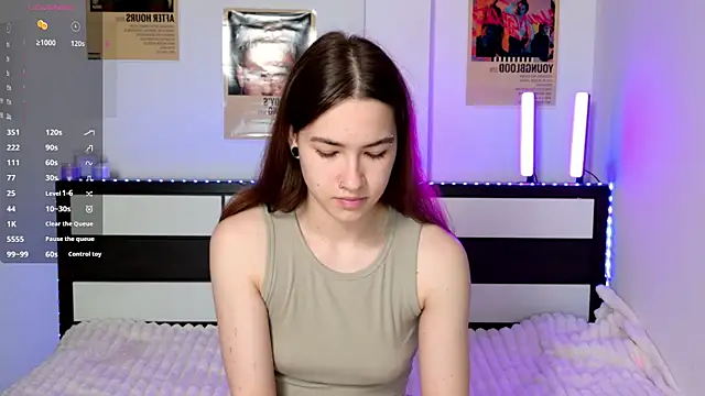 EvaAndLuna online show from June 1, 12:01 am