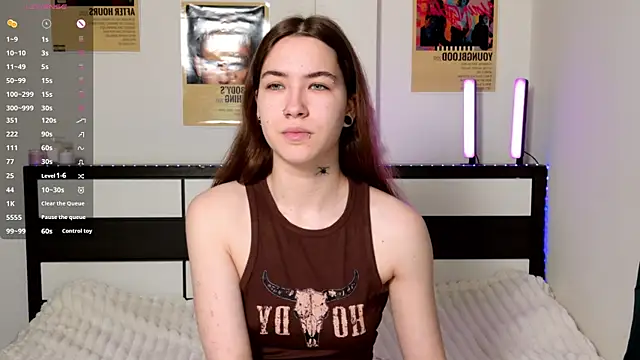 EvaAndLuna online show from June 3, 11:10 pm
