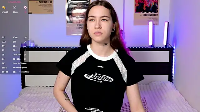 EvaAndLuna online show from June 4, 11:11 pm