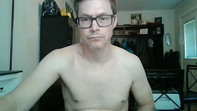 Snapshot of dadbod847364 chatting on April 25, 11:13 pm dadbod847364 online show from April 25, 11:13 pm