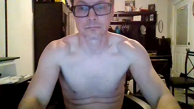 Snapshot of dadbod847364 chatting on May 4, 2:40 am dadbod847364 online show from May 4, 2:40 am