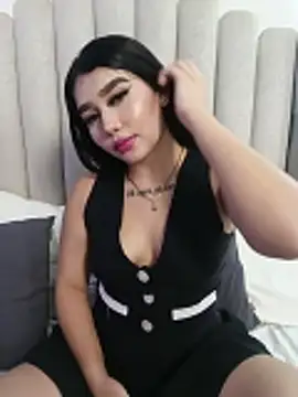 Snapshot of abby_doll_ chatting on May 15, 3:24 am abby doll online show from May 15, 3:24 am