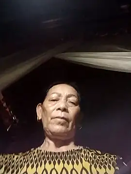 Snapshot of mouth22 chatting on June 2, 5:42 am mouth22 online show from June 2, 5:42 am
