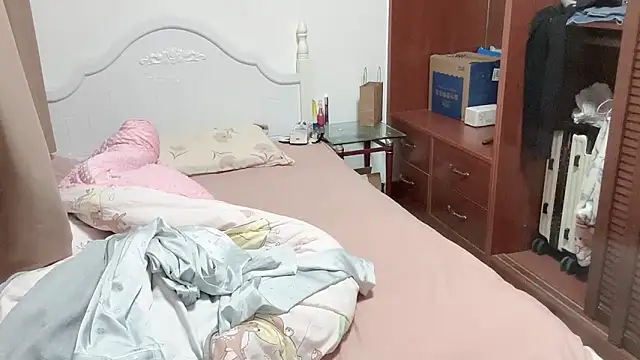 XIAOnaimao-001 online show from May 5, 6:10 am