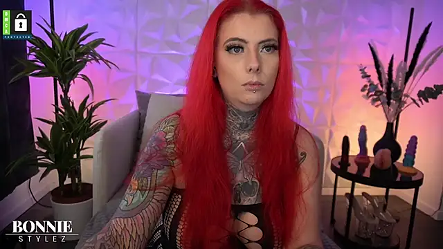 BonnieStylez online show from February 28, 9:25 am