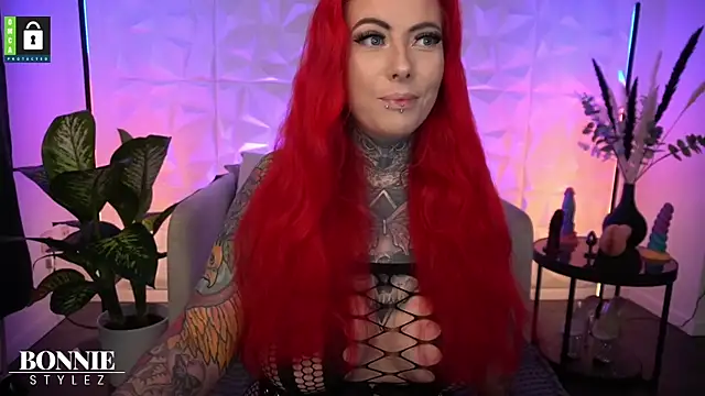 BonnieStylez online show from September 10, 3:17 am