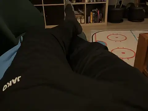 horny-bear89 online show from April 27, 8:51 pm